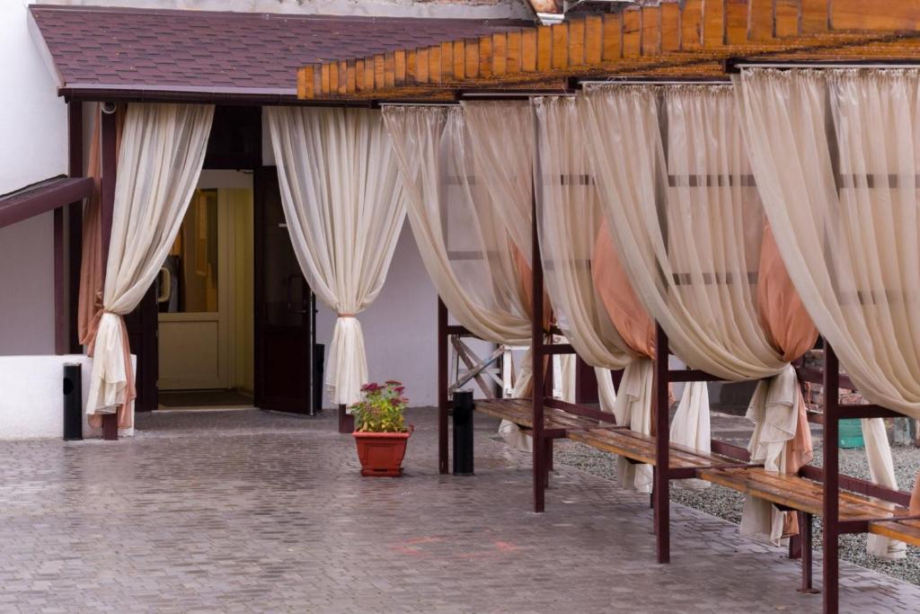Hotel 12 Charkiw Exterior foto